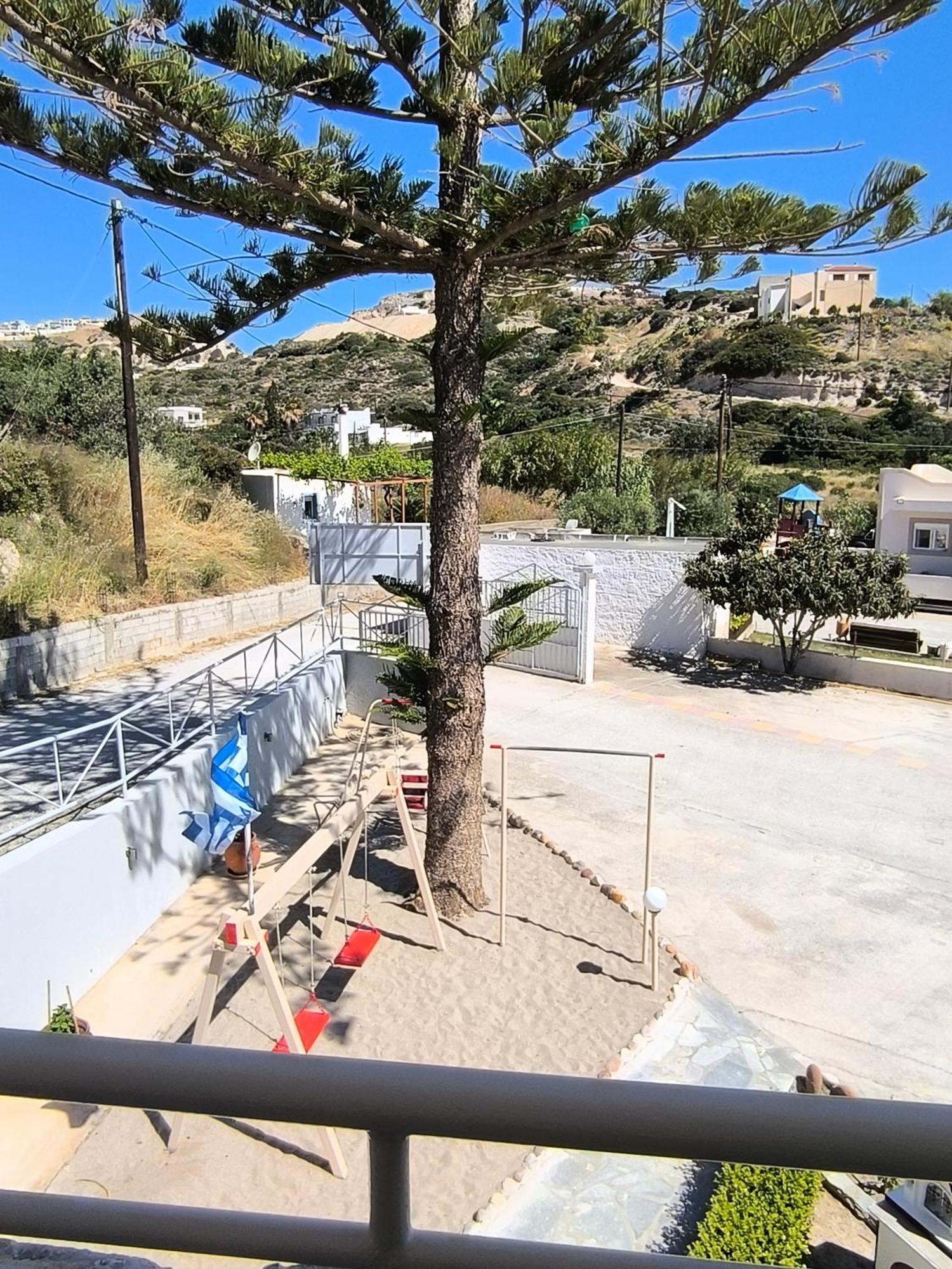 קפלוס Villa Popi Studios חדר תמונה